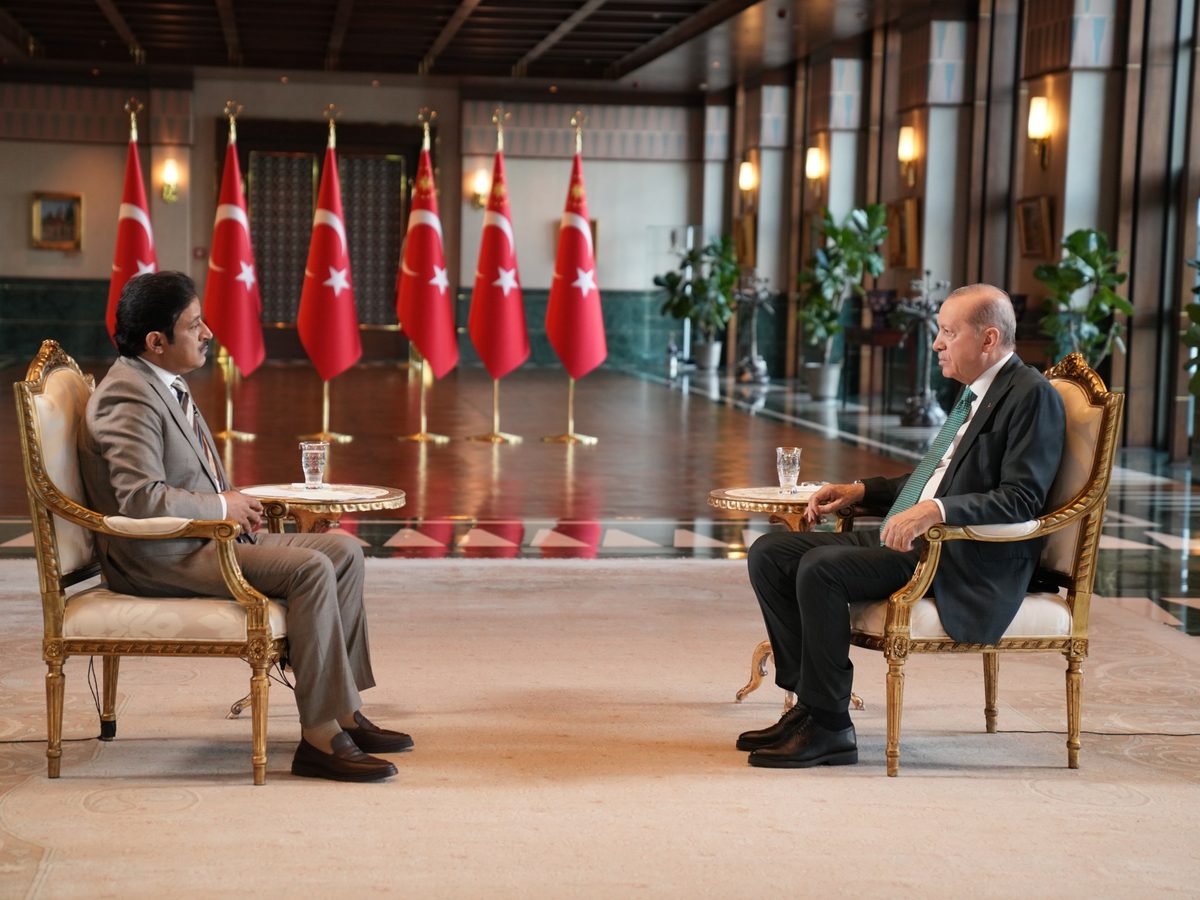 INTERNATIONAL photo